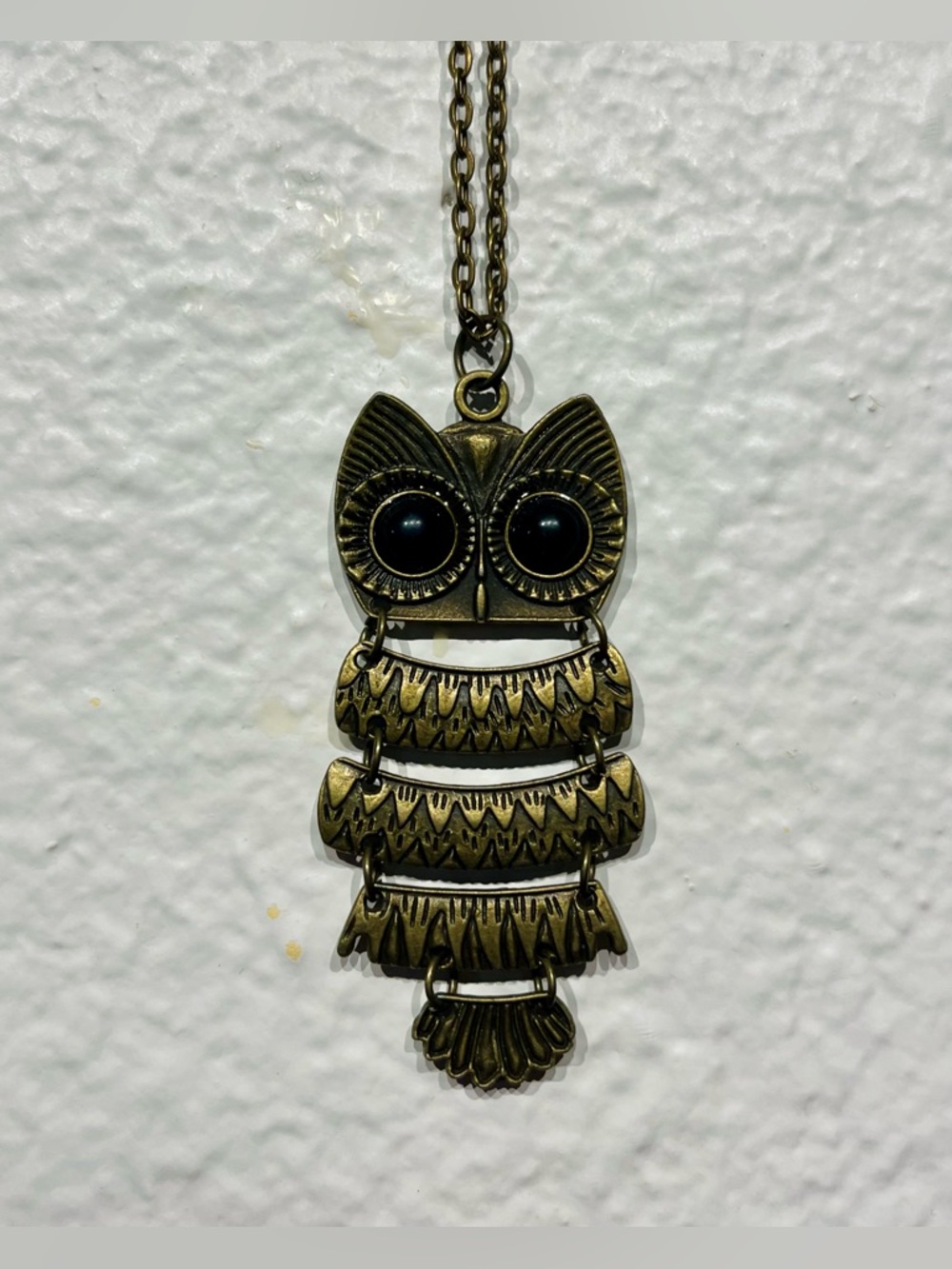 Antique-style Gold Tone Owl Pendant Necklace